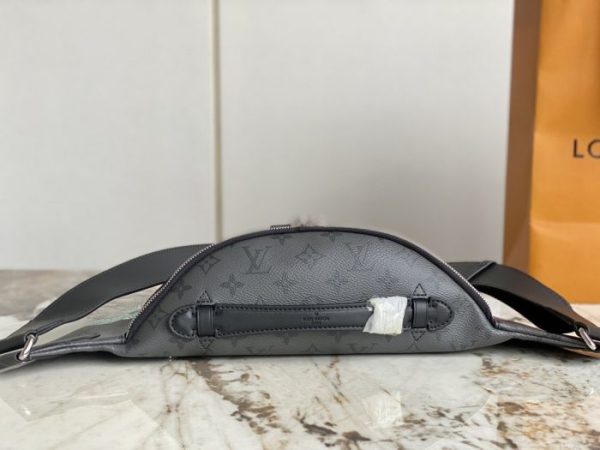 Buy Replica Louis Vuitton M46436 LV x YK Maxi Bumbag - Buy Designer ...